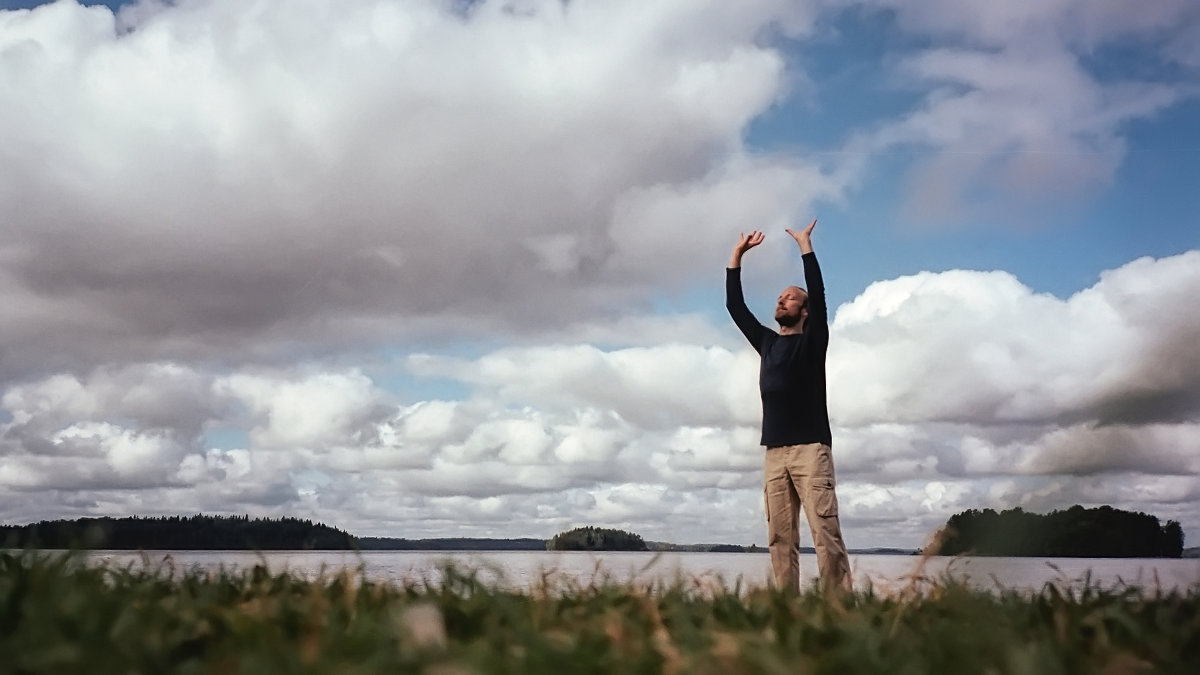 Qigong Tahmelan rannalla, Osku Leinonen